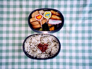 2000�N8��1���̂��ٓ�